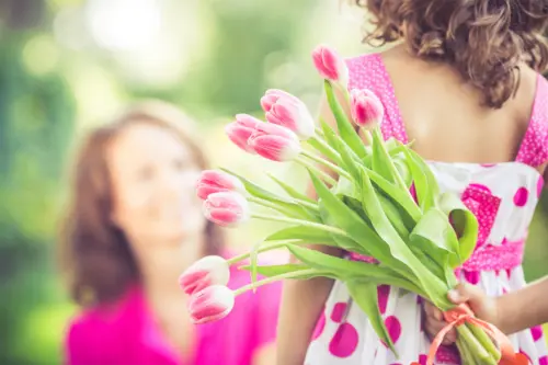 Muttertag Geschenkidee Foto: AdobeStock_Sunny Studio