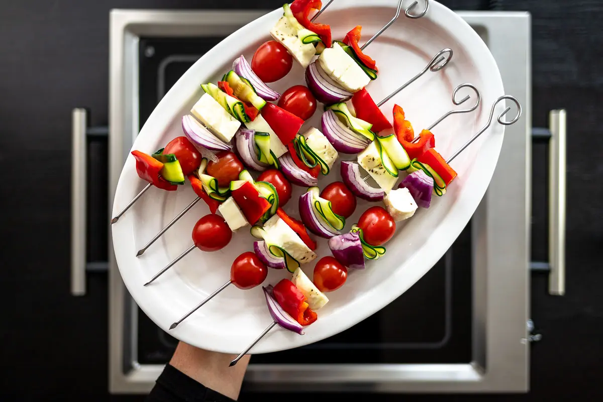 Bunte Grillspieße mit Gemüse und Halloumi [Foto: GMH/BDC]