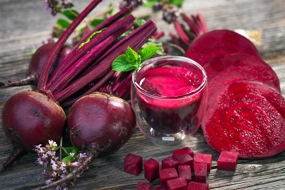 Rote Bete Smoothie [Foto: AdobeStock_Daniel Vincek]