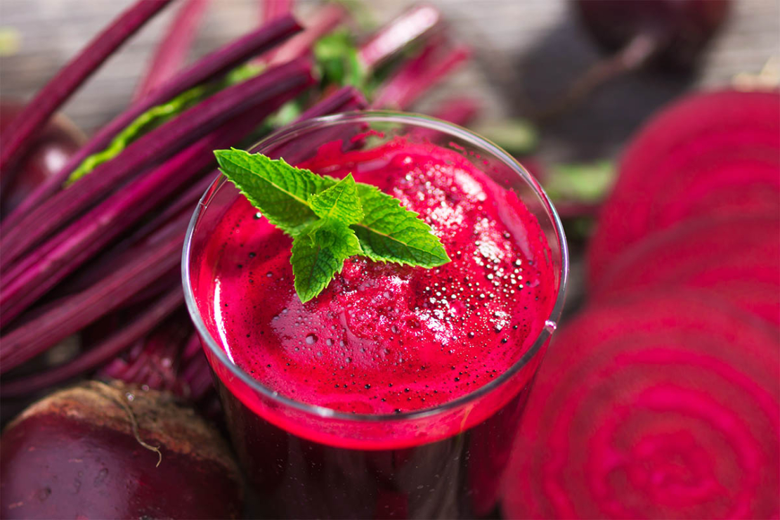 Rote-Bete-Smoothie Foto: AdobeStock_Daniel Vincek