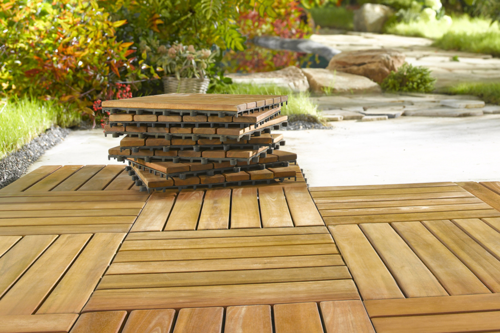 Bodenbelag Terrasse schicke Outfits GartenFlora