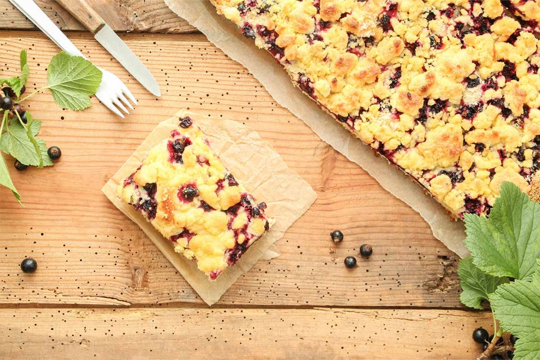 Johannisbeer-Streusel-Kuchen [Foto: AdobeStock_Eflstudioart]