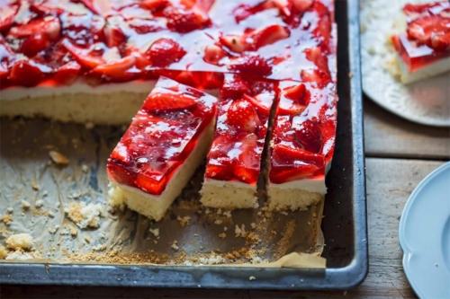 Erdbeerkuchen [Foto: AdobeStock_Bart]